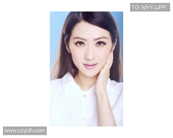 在绿茵场上绽放的狂野力量：一位女足球明星的暴力与荣耀之路